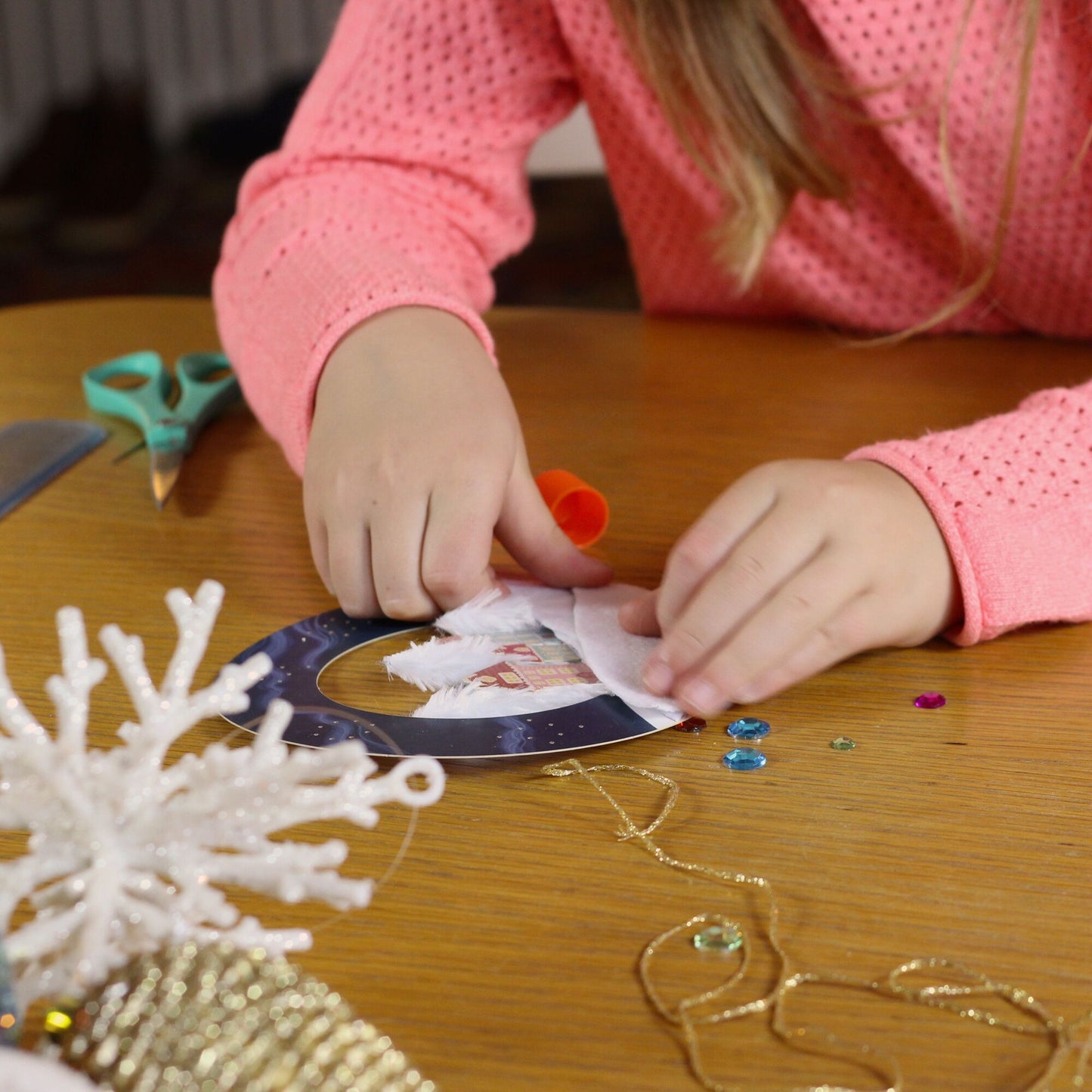 Kit créatif – Couronne de Noël scintillante 🎄✨ | Fabriqué en France